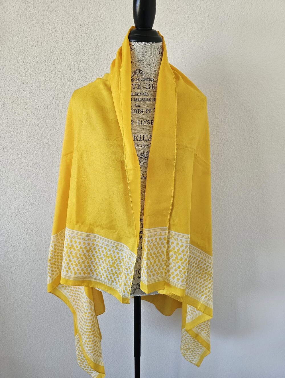 Estee Lauder Vintage Bright Yellow White Paisley Border Large Wrap Scarf Sarong